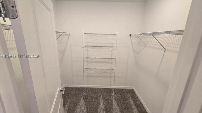 Building Photo - 487 Pine Tree Blvd