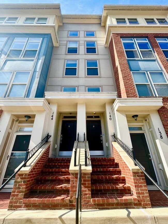 Building Photo - 140 Copley Cir