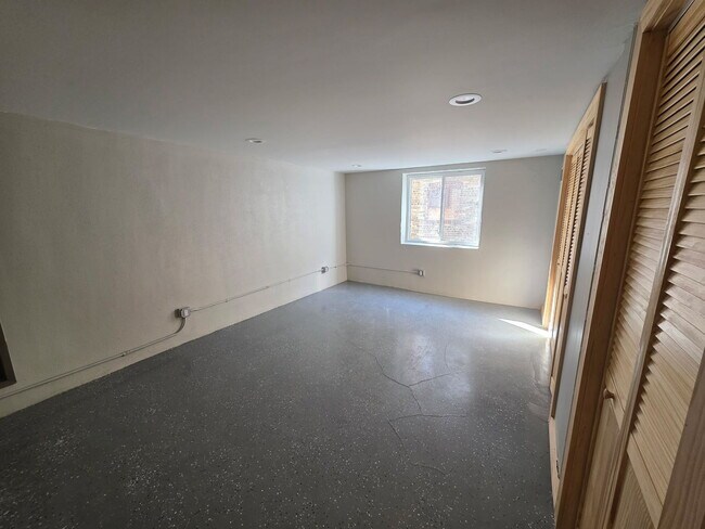 Foto del edificio - 1611 Simpson St