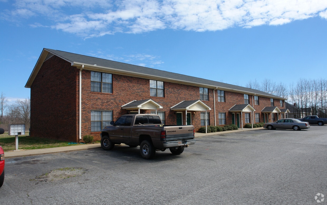 Building Photo - 1216 N Main