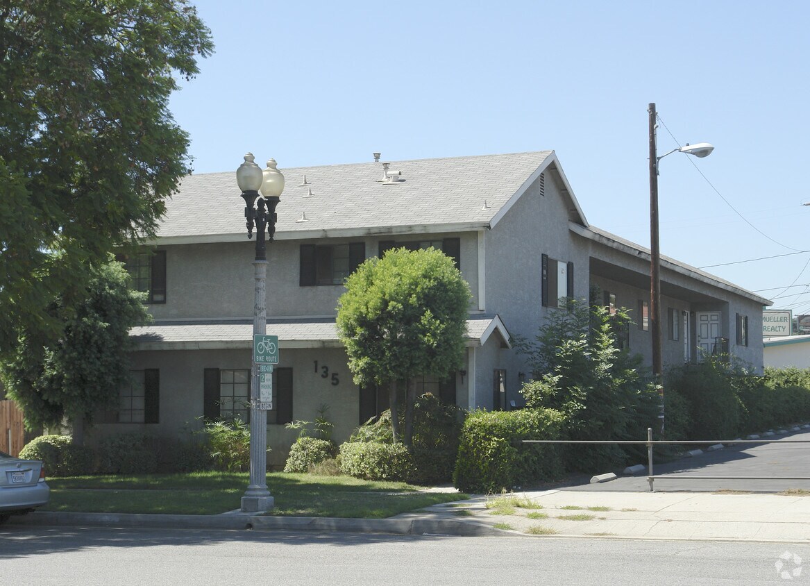Primary Photo - 135 S Junipero Serra Dr