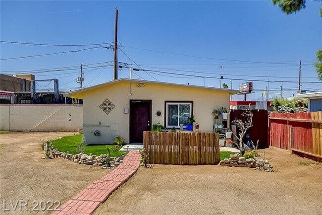 Foto del edificio - 5919 Cassedy Ln