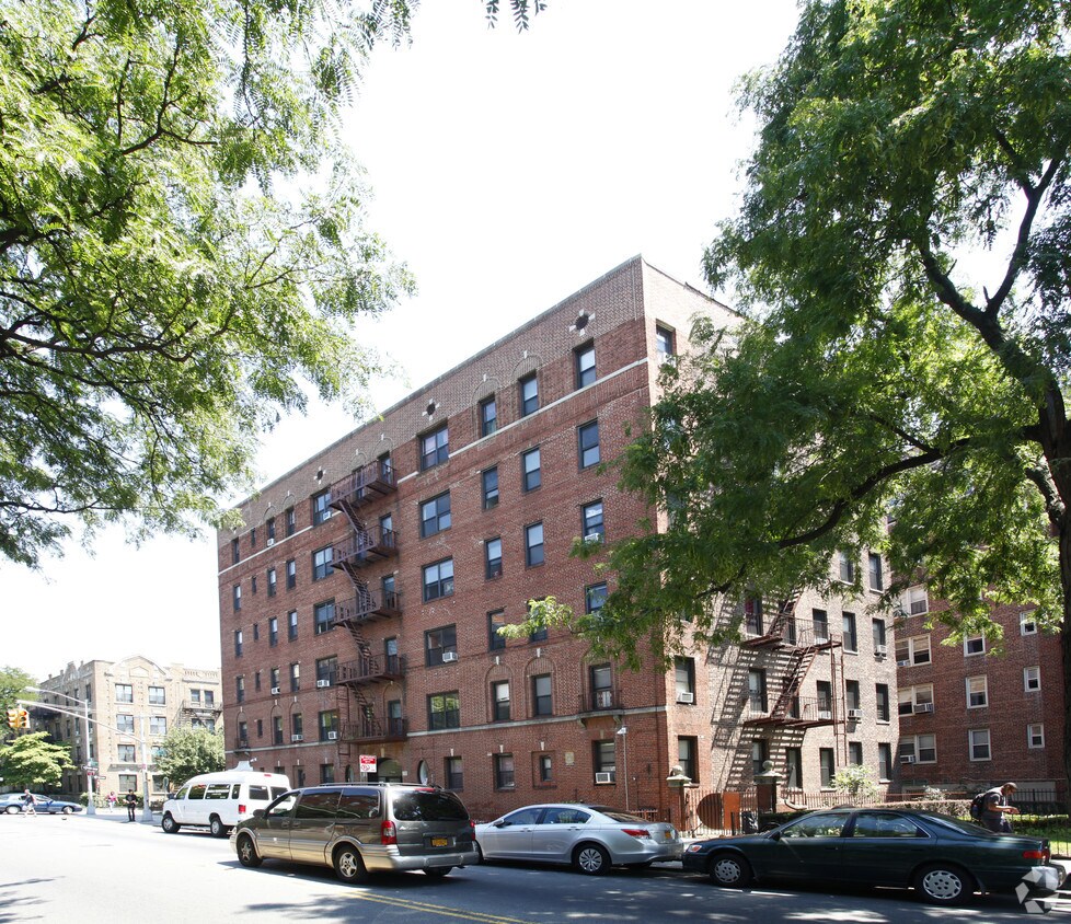 Building Photo - 1620 Caton Ave
