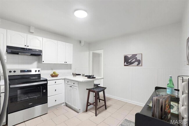 Foto del edificio - 9845 Dennis Dr