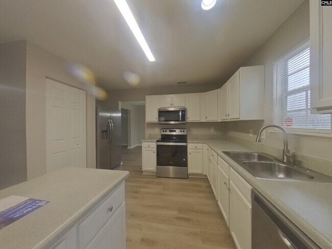 Foto del edificio - 415 Fox Trot Dr