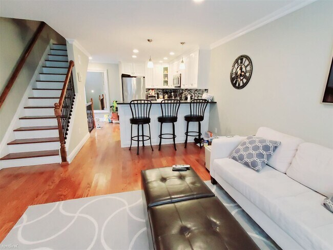Building Photo - 1 br, 1 bath Condo - 17 Renwick St Unit 5