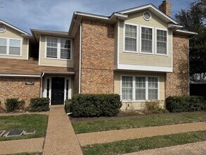 Building Photo - 3811 Kimberly Dr