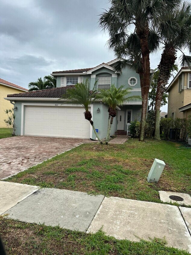 Foto principal - 5012 Starblaze Dr