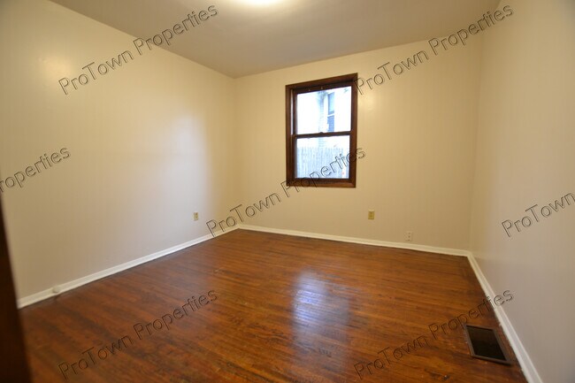 Foto del edificio - 121 Comstock St