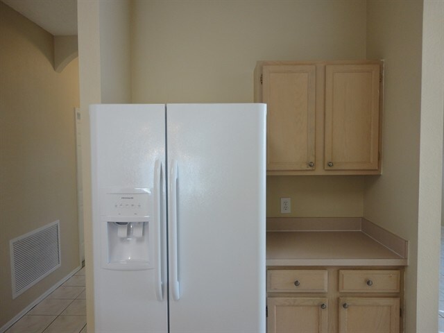Foto del edificio - 451 Sand Ridge Dr