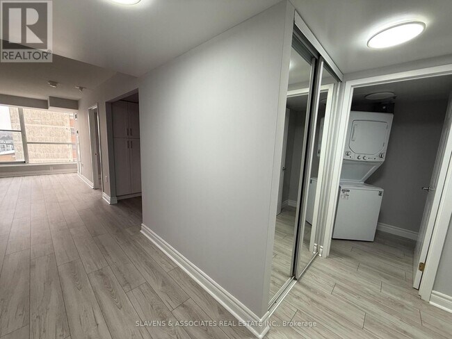 Building Photo - 2 Neptune Dr