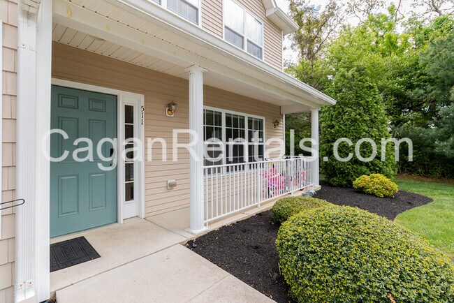 Building Photo - 511 Sunflower Way