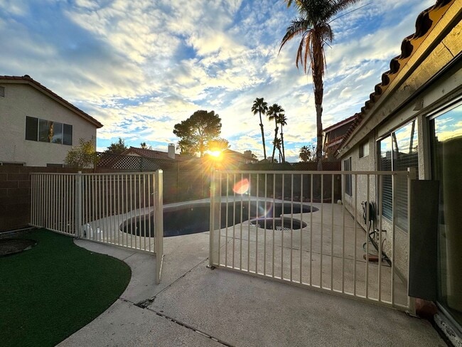 Building Photo - 6725 Trammel Ct