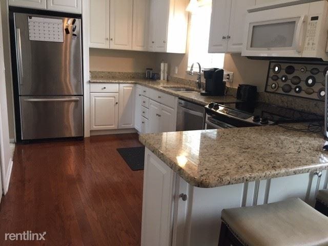 Building Photo - 2 br, 1 bath Condo - 6130 Carroll Lake Rd