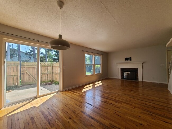 Building Photo - Three Bed Two Bath Condo in St. Joseph