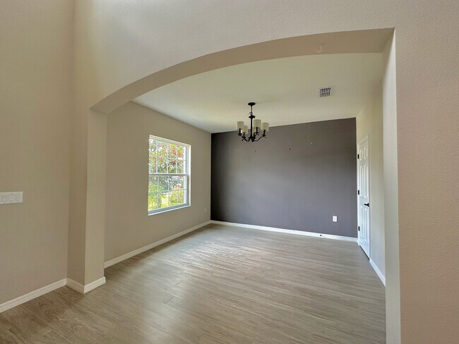 Building Photo - 165 Bella Verano Way