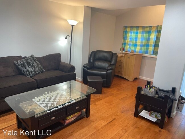 Building Photo - 4 br, 2 bath House - 279 S 18th St