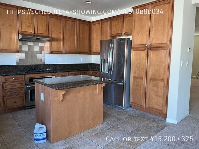 Building Photo - 1005 Ashbridge Bay Dr