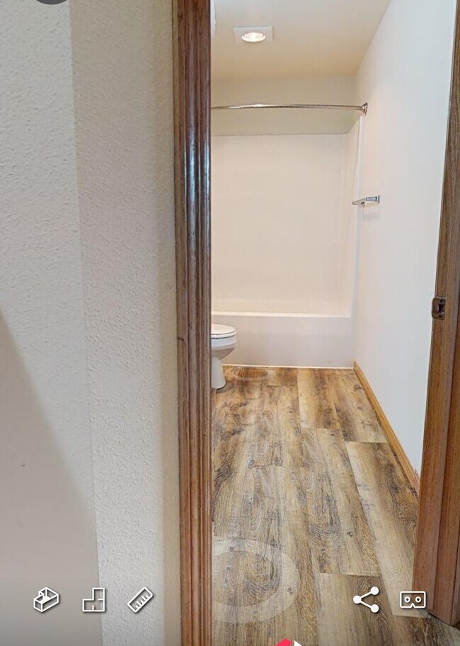 Building Photo - 732 Bear Claw Way