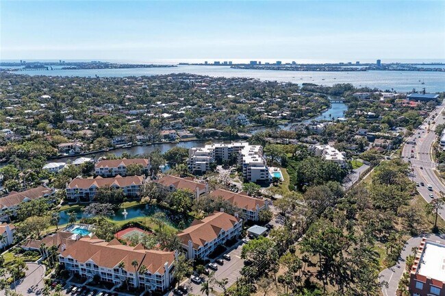 Foto del edificio - 835 S Osprey Ave