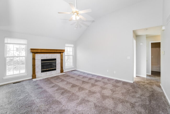 Building Photo - 117 E Foxwood Dr