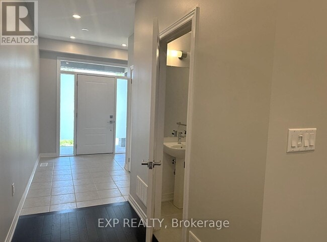Building Photo - 17 Vinifera Dr