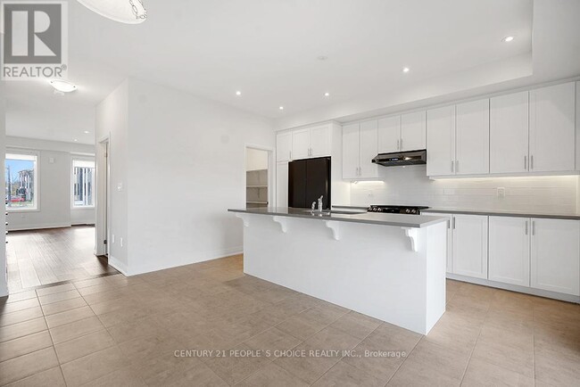 Building Photo - 32 Humberstone Dr