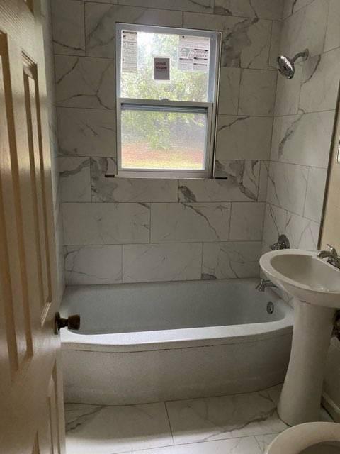 Building Photo - 252 Magnolia St