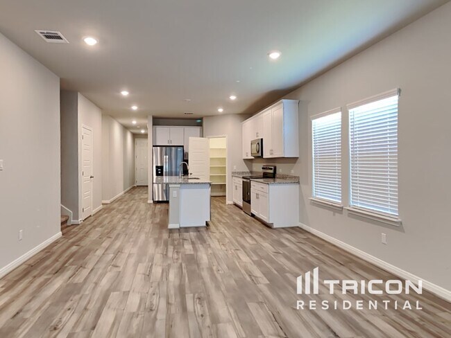 Building Photo - 5807 Nyla Way St. Hedwig TX