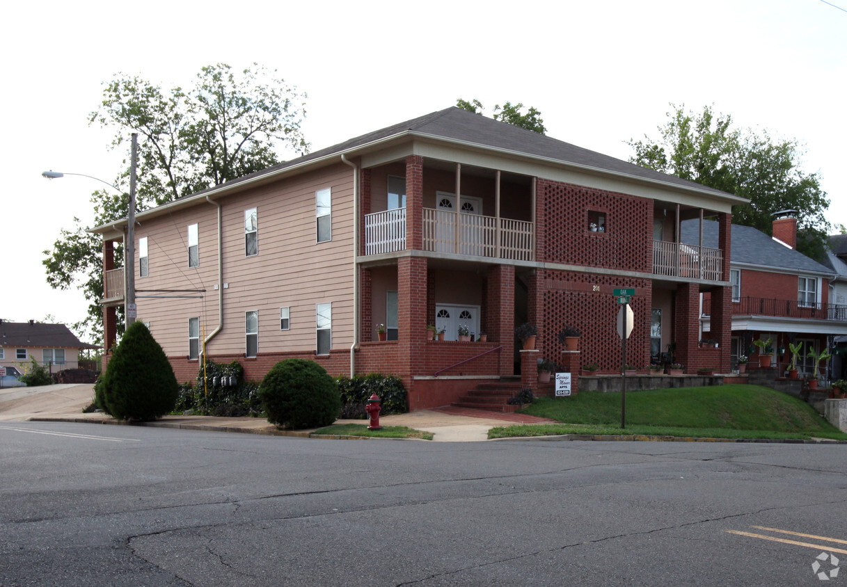 Primary Photo - Springs Manor Apartments