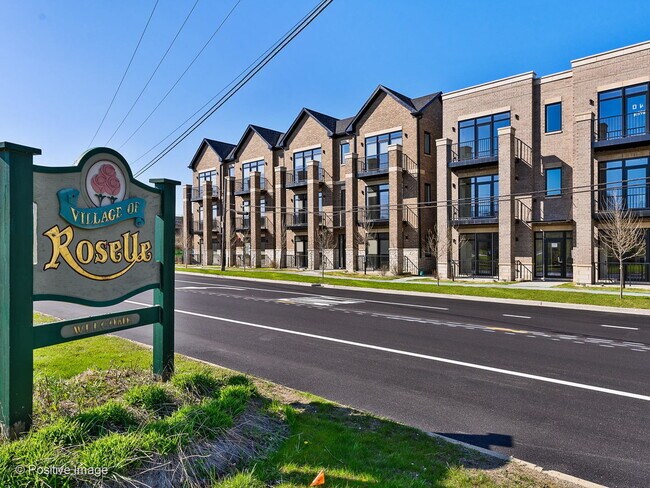 Foto del edificio - 800 E Irving Park Rd