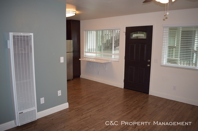 Building Photo - Quiet New Monterey Apartment
