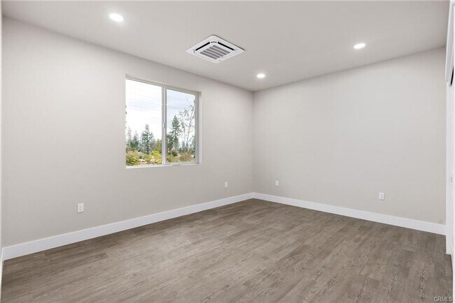 Foto del edificio - Brand New, Great Two Bedroom Home on The R...