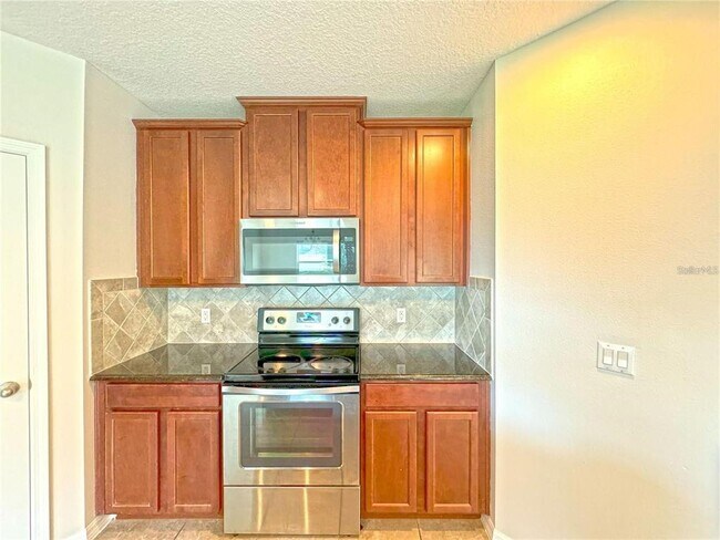 Building Photo - 3370 Mount Vernon Way