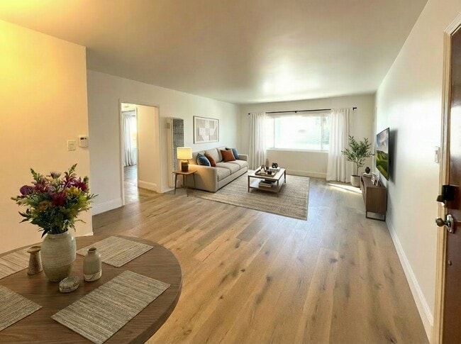 Foto del edificio - 325 E Stocker St