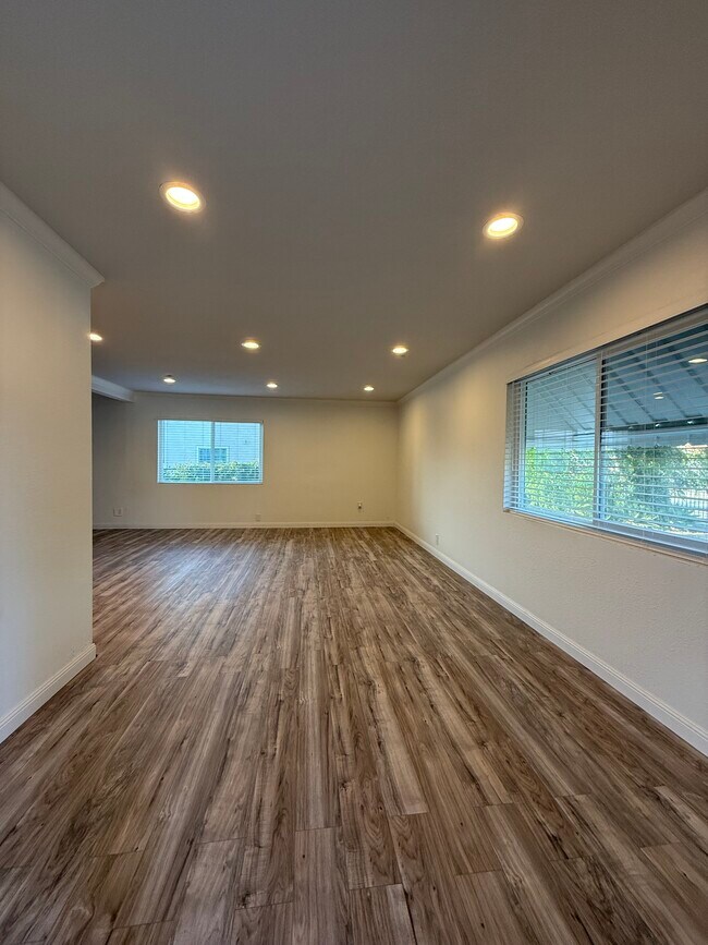 Foto del edificio - 3158 Juanita St