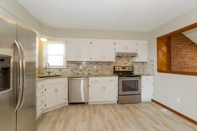 Building Photo - Beautiful 3 Bedroom in Great Location!