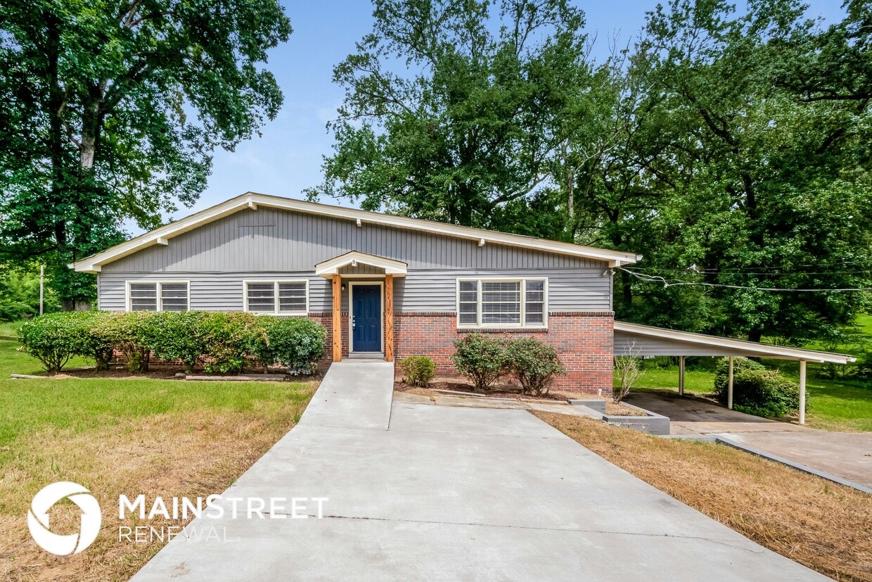 Foto principal - 830 Heflin Ave E