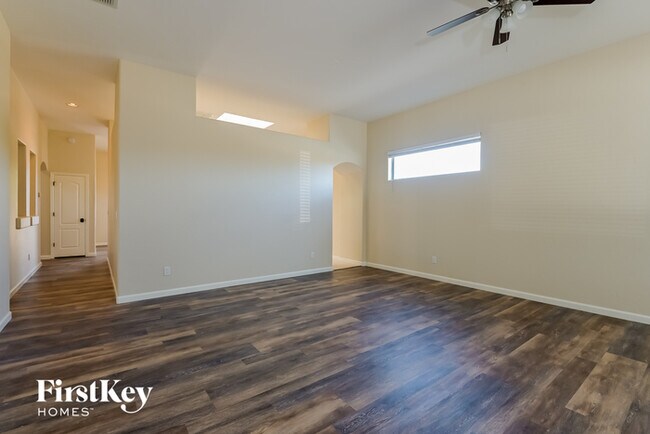 Building Photo - 8503 North Sunny Rock Ridge Drive