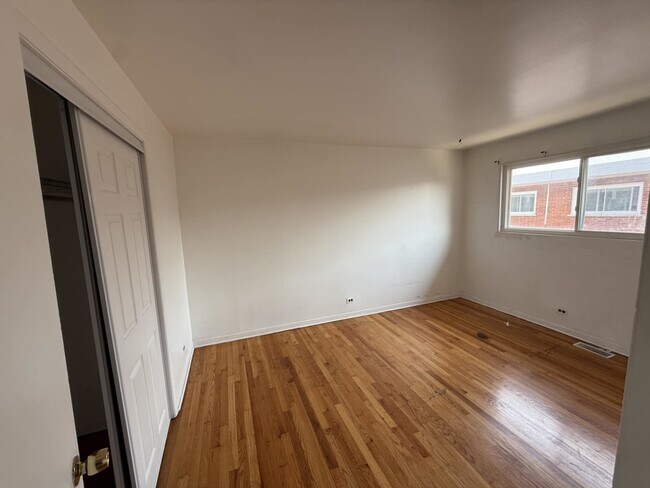 Foto del edificio - 2526 Rose St