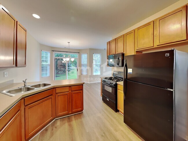 Foto del edificio - 509 Springbrook Trail N