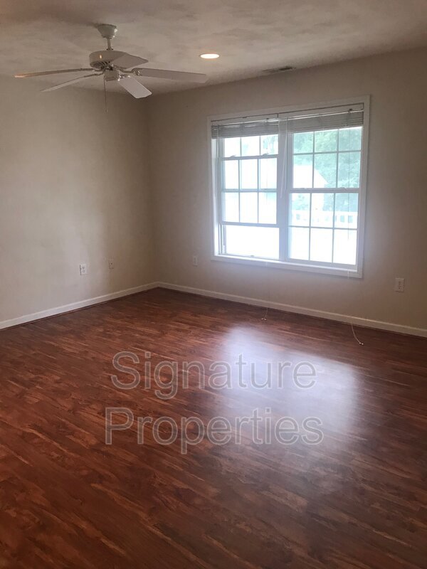 Building Photo - 1410 Ashford Ct