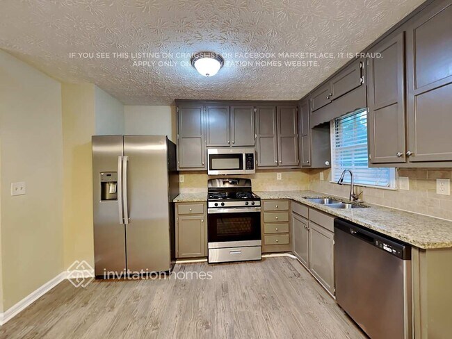 Foto del edificio - 3143 Rocky Point Ct