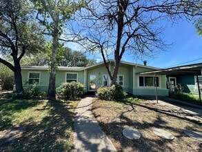 Building Photo - 134 Lilla Jean Dr