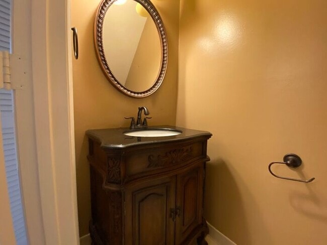 Photo - Large 2 Bed 2.5 Bath Apt in Green Hills - Vandy Belmont Lipscomb!