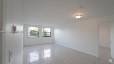 Building Photo - 8100 Geneva Ct