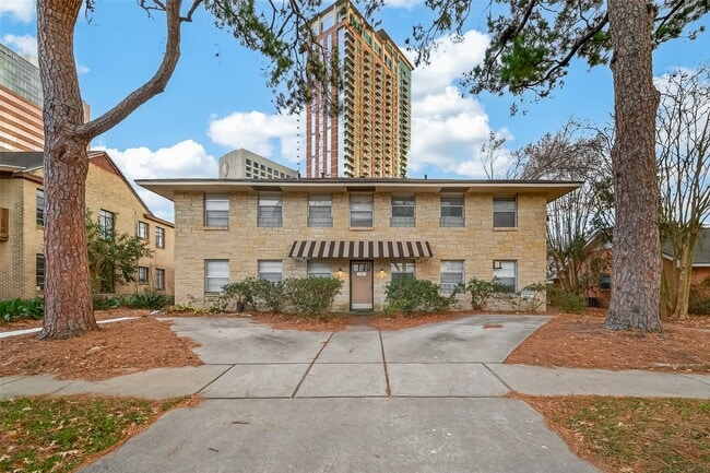 Building Photo - 2021 Southgate Blvd