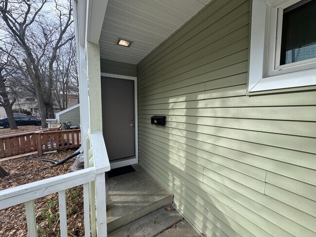 Building Photo - 255 N Michigan St