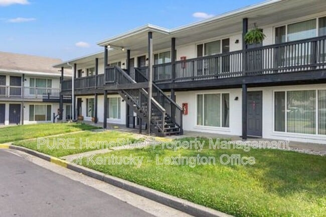 Building Photo - 1685 Alexandria Dr