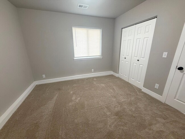 Foto del edificio - BRANDY NEW REMODEL